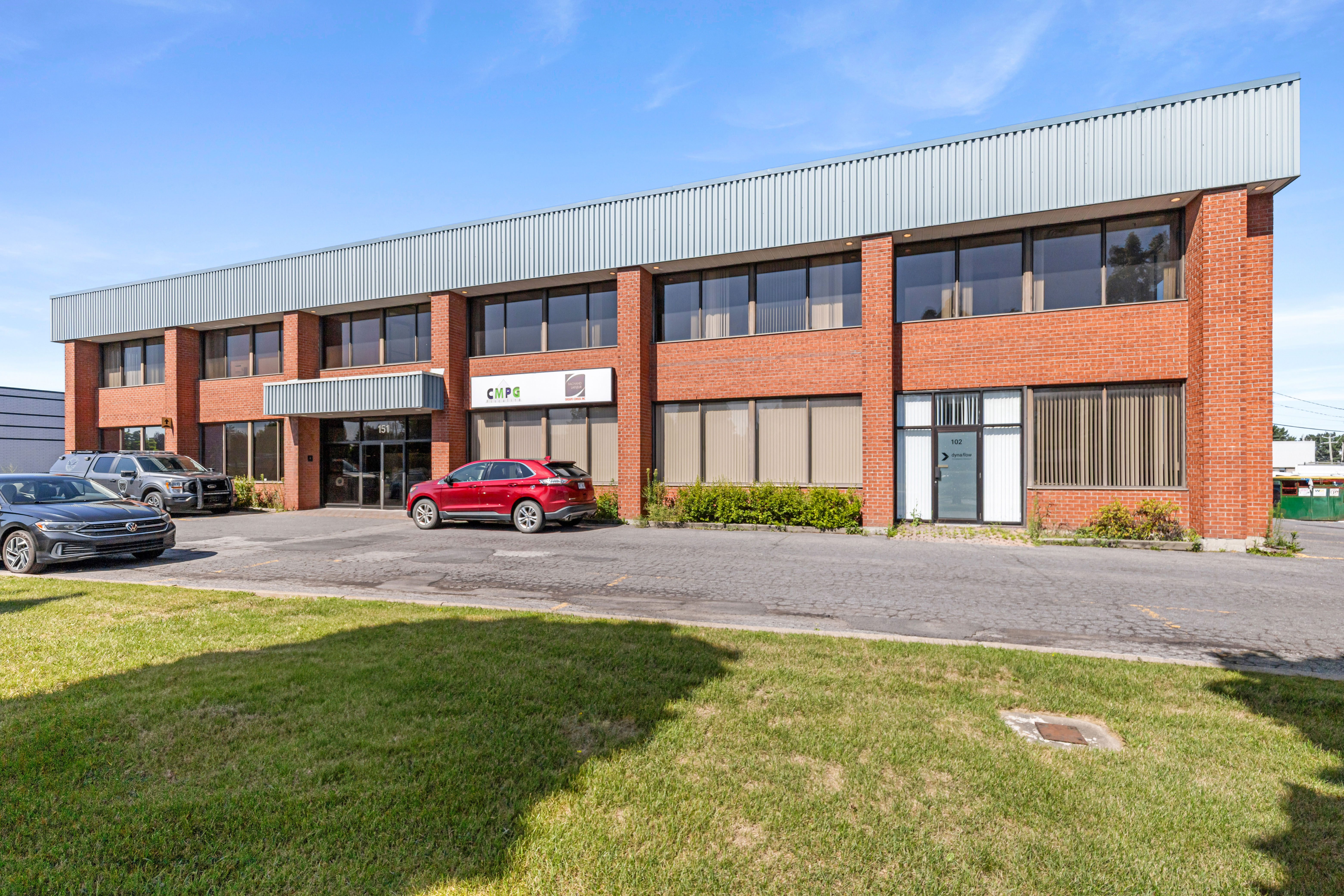 03_151 Bd de Mortagne, Boucherville.jpg